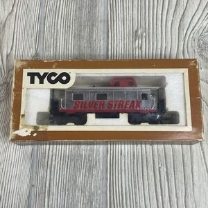 Tyco HO Scale Silver Streak Caboose Chrome Red Vintage Model Train Car Boxed